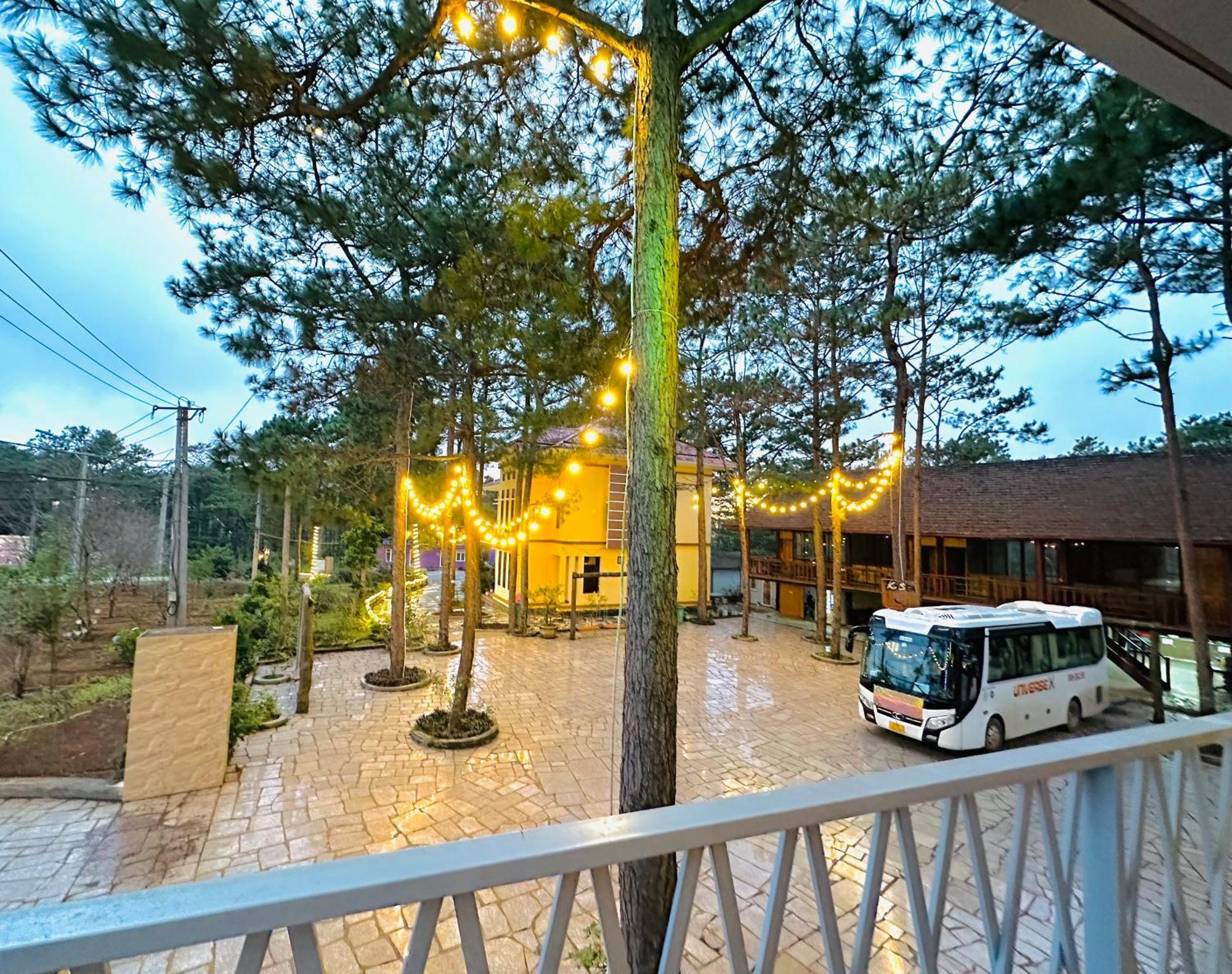 Henisi Homestay Mang Den Kon Von Kla Exteriér fotografie